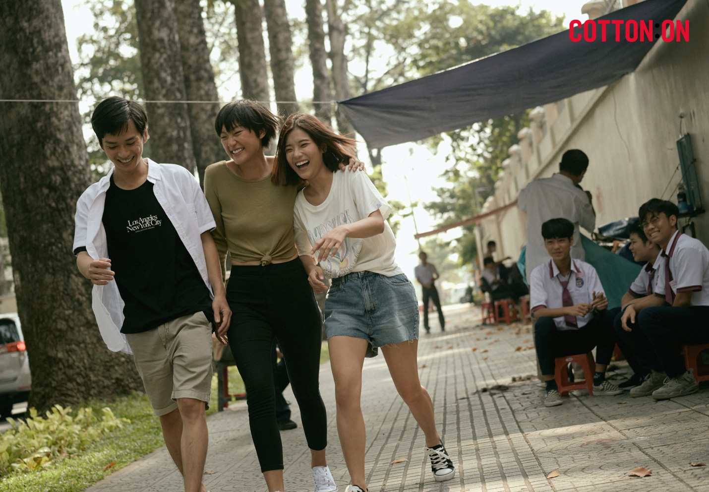 Có một Sài Gòn của COTTON:ON dung dị và thân thương đến thế qua bộ ảnh “Hello Saigon” - Ảnh 7. Có một Sài Gòn của COTTON:ON dung dị và thân thương đến thế qua bộ ảnh “Hello Saigon” - Ảnh 7.
