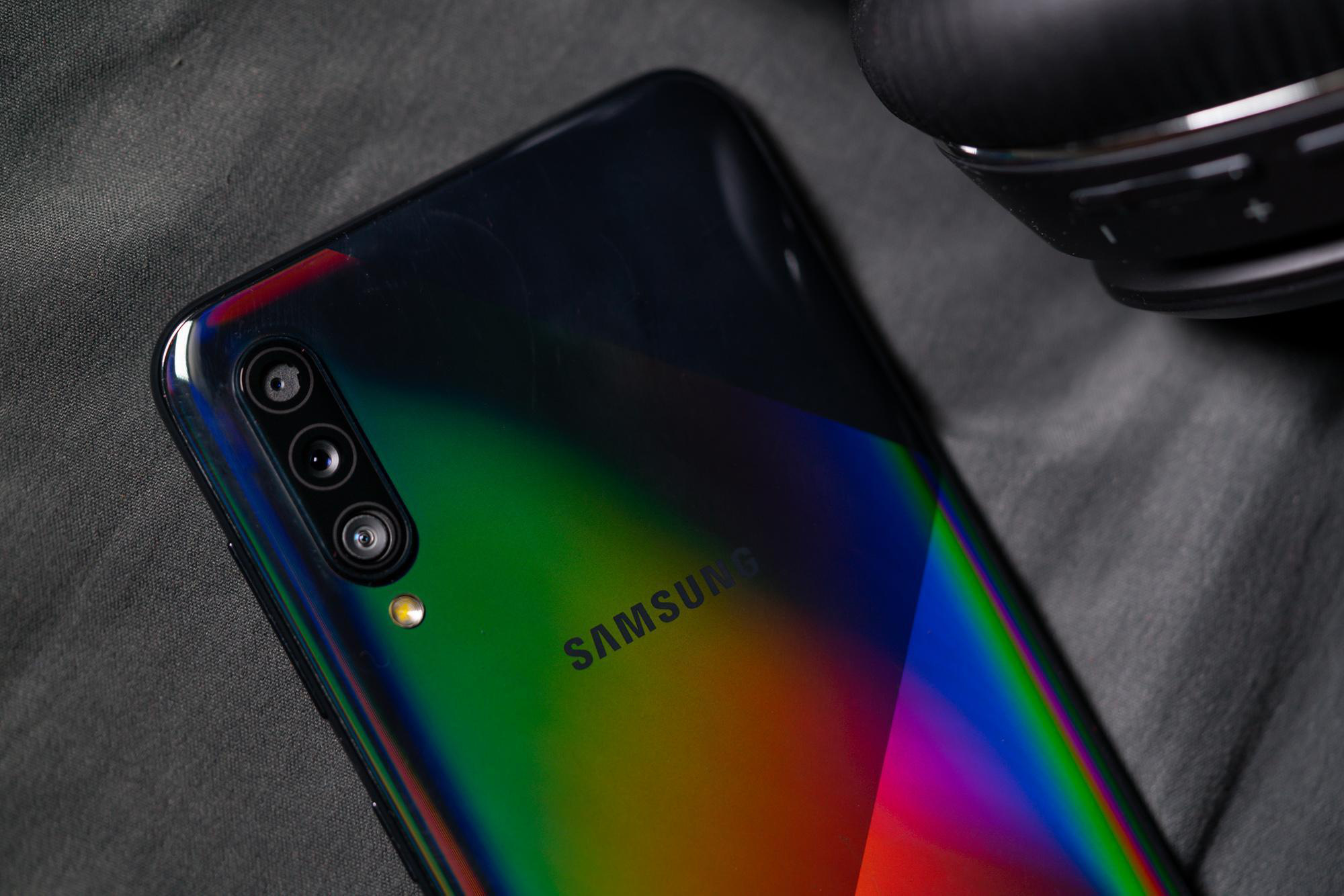 Những lý do khiến khách hàng sẵn sàng rút hầu bao với Galaxy A50s - Ảnh 2.