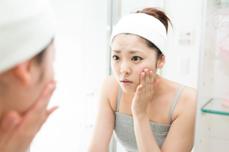 Đau đầu vì da dầu: Ngàn lẻ một rắc rối lại khó tìm dưỡng da phù hợp - Ảnh 2. Đau đầu vì da dầu: Ngàn lẻ một rắc rối lại khó tìm dưỡng da phù hợp - Ảnh 2.