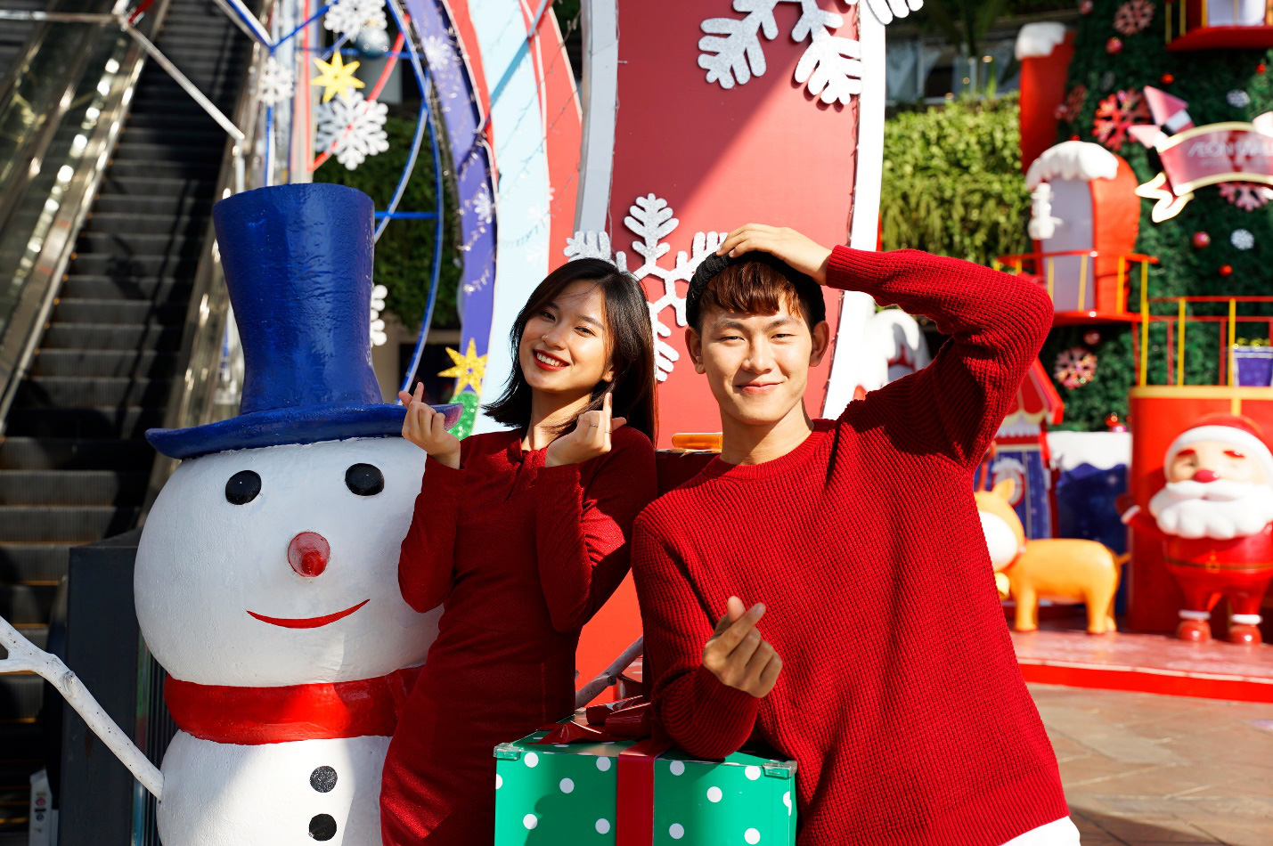 Khám phá ngôi làng Ông già Noel lần đầu có mặt tại AEON MALL Long Biên - Ảnh 2. Khám phá ngôi làng Ông già Noel lần đầu có mặt tại AEON MALL Long Biên - Ảnh 2.
