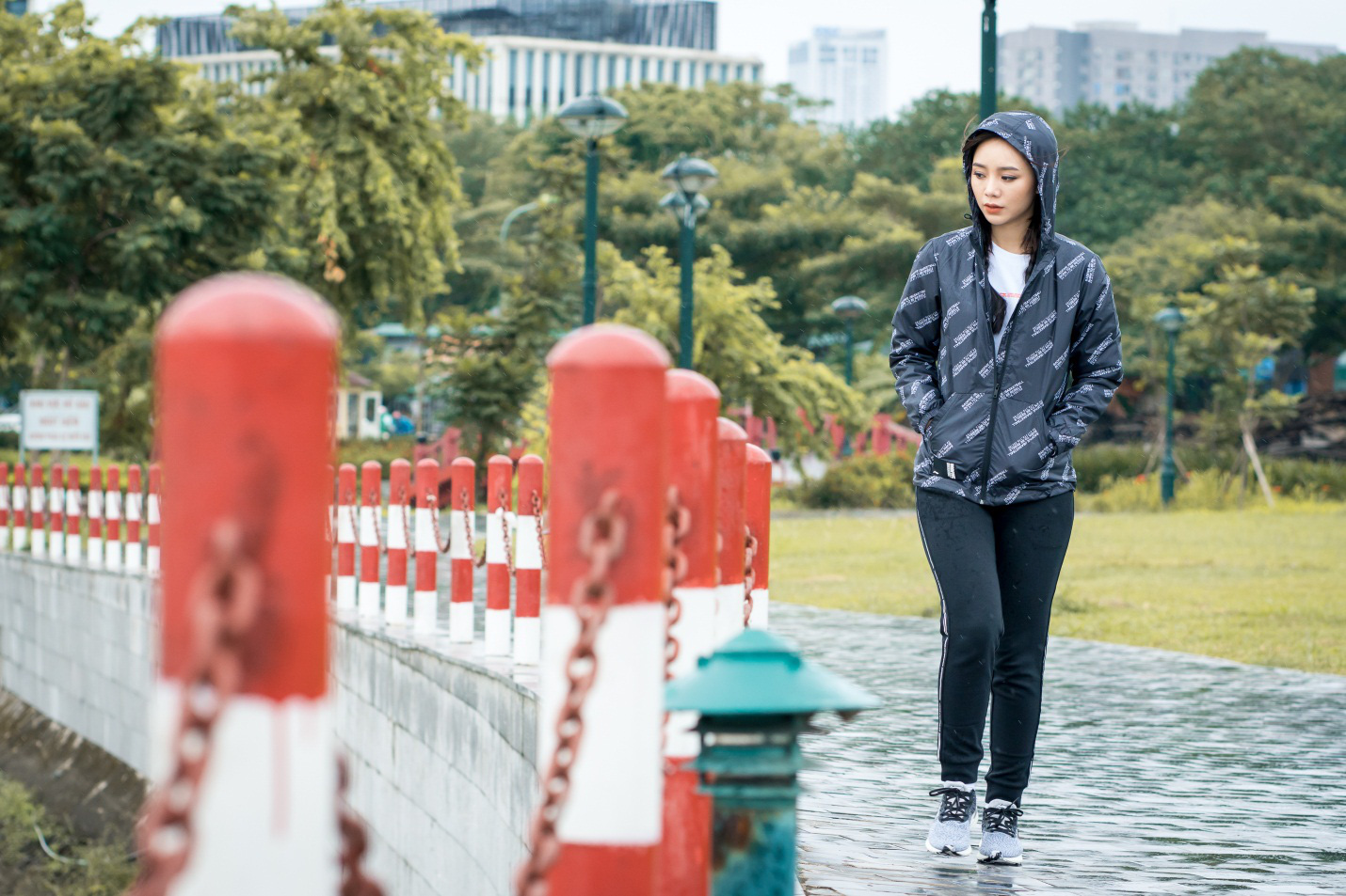 Khám phá hơi thở đương đại, phóng khoáng trong BST thời trang thu đông Li-ning 2019 - Ảnh 3. Khám phá hơi thở đương đại, phóng khoáng trong BST thời trang thu đông Li-ning 2019 - Ảnh 3.