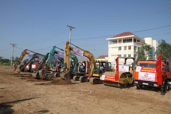 Khởi công cụm công nghiệp tập trung Đông Phú, Hậu Giang - Ảnh 1.