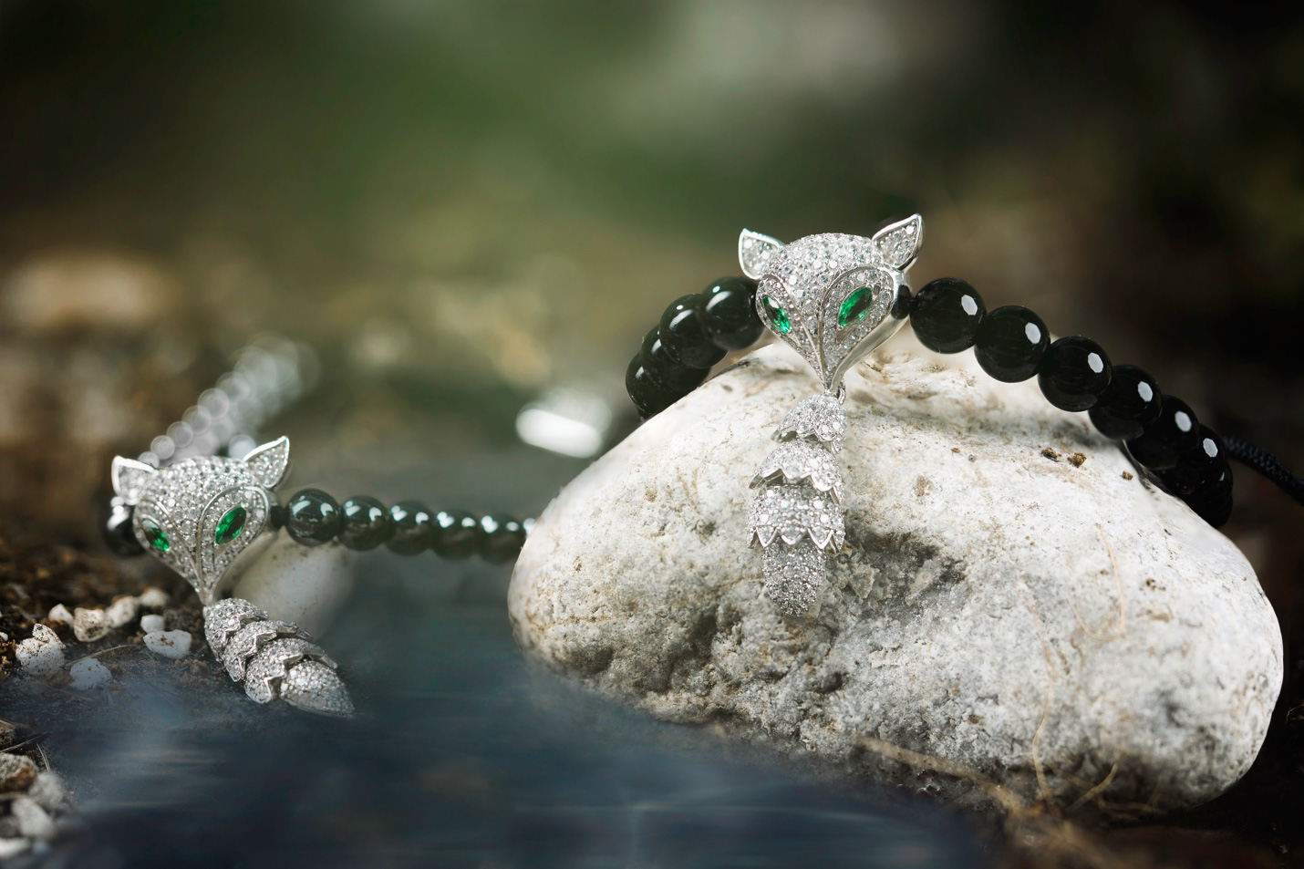 Giới trẻ rủ nhau mua vòng trang sức phong cách Hy Lạp siêu chất - Ảnh 3. Giới trẻ rủ nhau mua vòng trang sức phong cách Hy Lạp siêu chất - Ảnh 3.