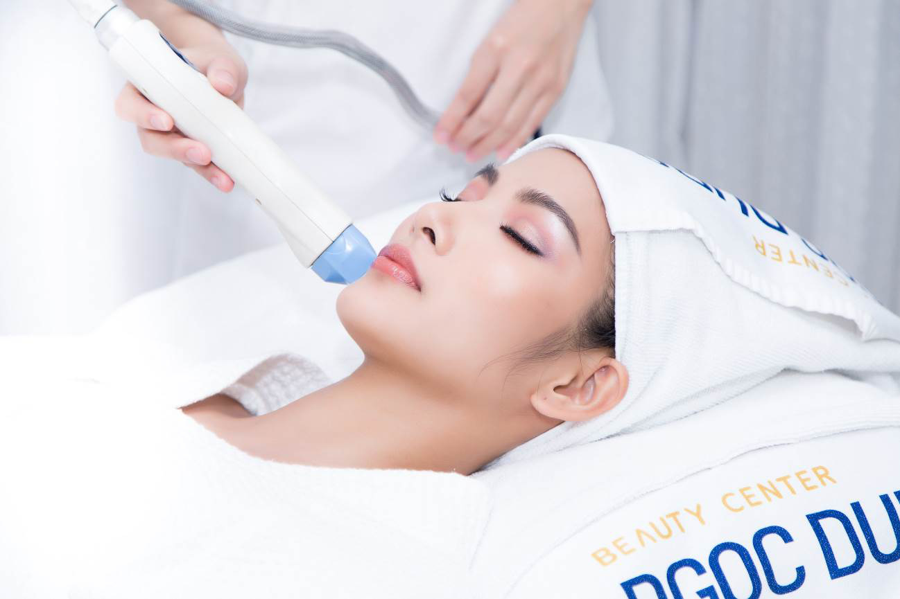 Đây là cách để Hoàng Thuỳ có được body săn chắc và làn da khoẻ khoắn - Ảnh 3. Đây là cách để Hoàng Thuỳ có được body săn chắc và làn da khoẻ khoắn - Ảnh 3.