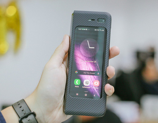 Giá 50 triệu, Galaxy Fold vẫn cháy hàng ở Việt Nam, vậy ai là người mua? - Ảnh 4. Giá 50 triệu, Galaxy Fold vẫn cháy hàng ở Việt Nam, vậy ai là người mua? - Ảnh 4.