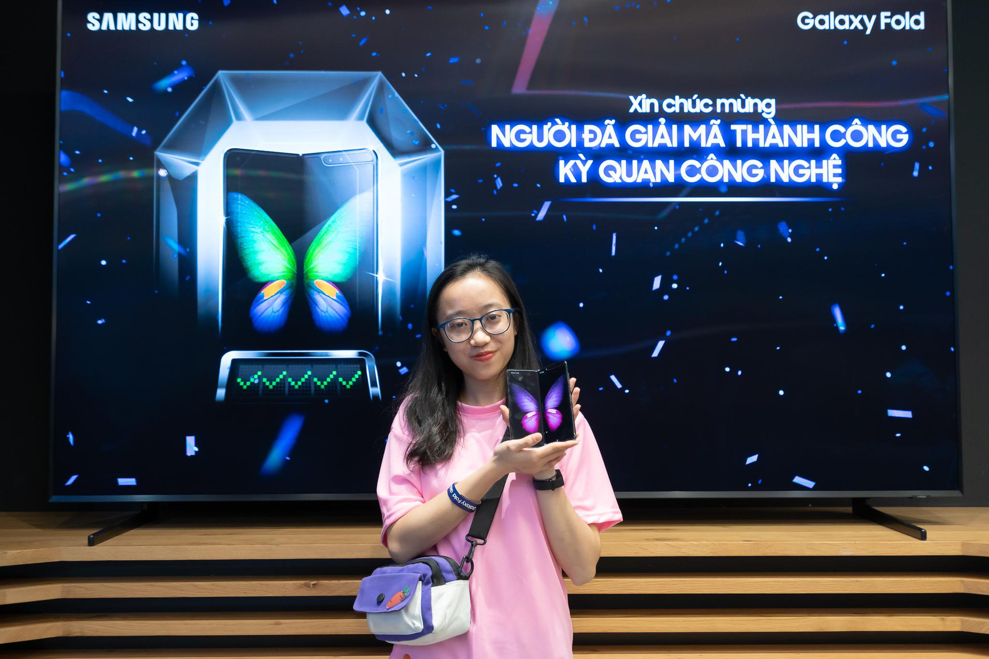 Kỳ quan công nghệ Galaxy Fold đã được giải mã và hành trình đầy kịch tính, thăng hoa đến phút cuối cùng - Ảnh 10.