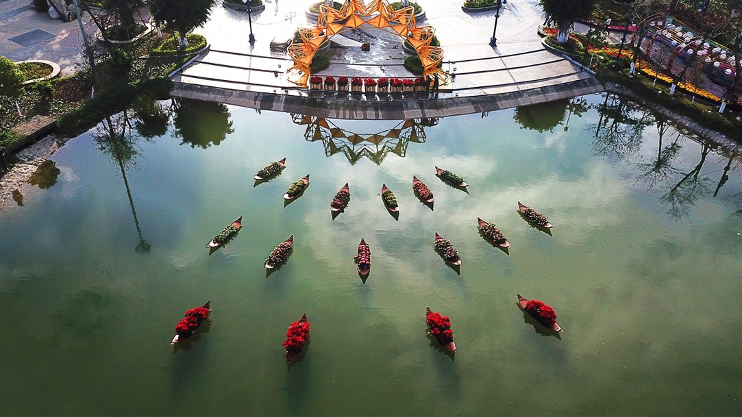 Lễ hội hoa xuân Sun World Halong Complex: Điểm hẹn hấp dẫn thu hút du khách dịp Tết - Ảnh 2. Lễ hội hoa xuân Sun World Halong Complex: Điểm hẹn hấp dẫn thu hút du khách dịp Tết - Ảnh 2.