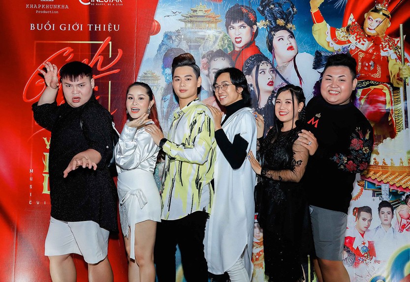 Bảo Chu bất chấp chơi lớn để thực hiện MV đầu tay “Gánh Lô tô yêu nữ Chu Chu” - Ảnh 3. Bảo Chu bất chấp chơi lớn để thực hiện MV đầu tay “Gánh Lô tô yêu nữ Chu Chu” - Ảnh 3.