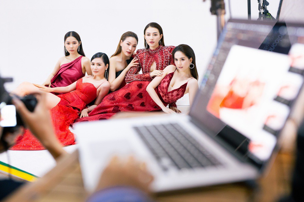 Ngọc Trinh hội ngộ Quỳnh Thư, Lê Hà, sẵn sàng sải bước catwalk lần cuối tại Đêm hội chân dài 12 - Ảnh 1. Ngọc Trinh hội ngộ Quỳnh Thư, Lê Hà, sẵn sàng sải bước catwalk lần cuối tại Đêm hội chân dài 12 - Ảnh 1.