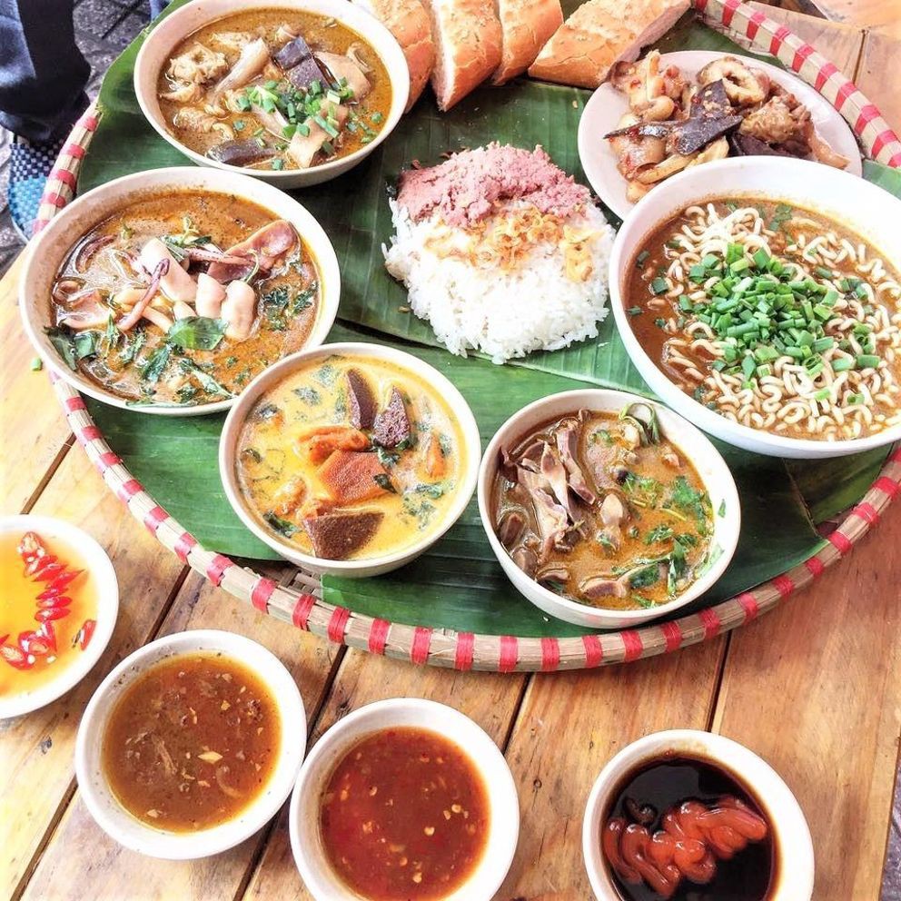 Mục sở thị đặc sản Sài Gòn: Top 3 món phá lấu lạ miệng ngon khó cưỡng - Ảnh 3. Mục sở thị đặc sản Sài Gòn: Top 3 món phá lấu lạ miệng ngon khó cưỡng - Ảnh 3.