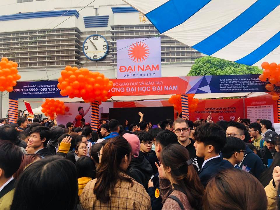 Tư vấn tuyển sinh 2019: Phụ huynh cũng cần được hướng nghiệp - Ảnh 1. Tư vấn tuyển sinh 2019: Phụ huynh cũng cần được hướng nghiệp - Ảnh 1.