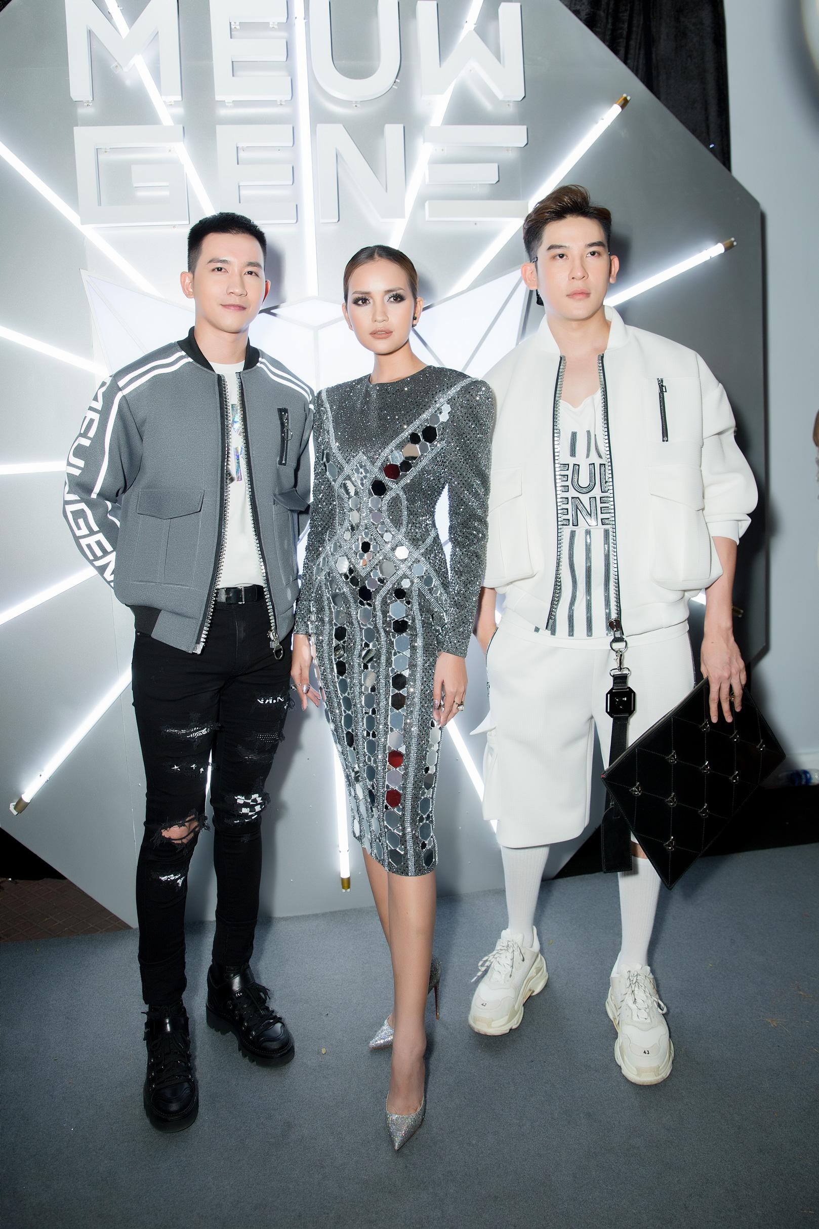 Đôi bạn mỹ nam Minh Trung - Võ Cảnh lịch lãm sánh bước cùng Ngọc Châu tại VIFW - Ảnh 2. Đôi bạn mỹ nam Minh Trung - Võ Cảnh lịch lãm sánh bước cùng Ngọc Châu tại VIFW - Ảnh 2.