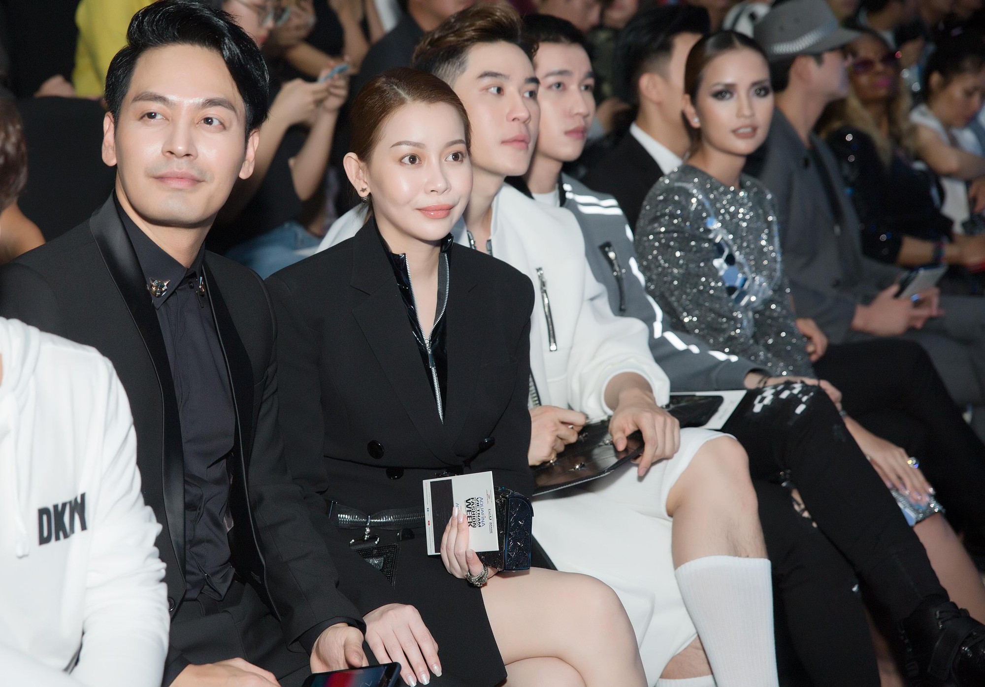 Đôi bạn mỹ nam Minh Trung - Võ Cảnh lịch lãm sánh bước cùng Ngọc Châu tại VIFW - Ảnh 10. Đôi bạn mỹ nam Minh Trung - Võ Cảnh lịch lãm sánh bước cùng Ngọc Châu tại VIFW - Ảnh 10.