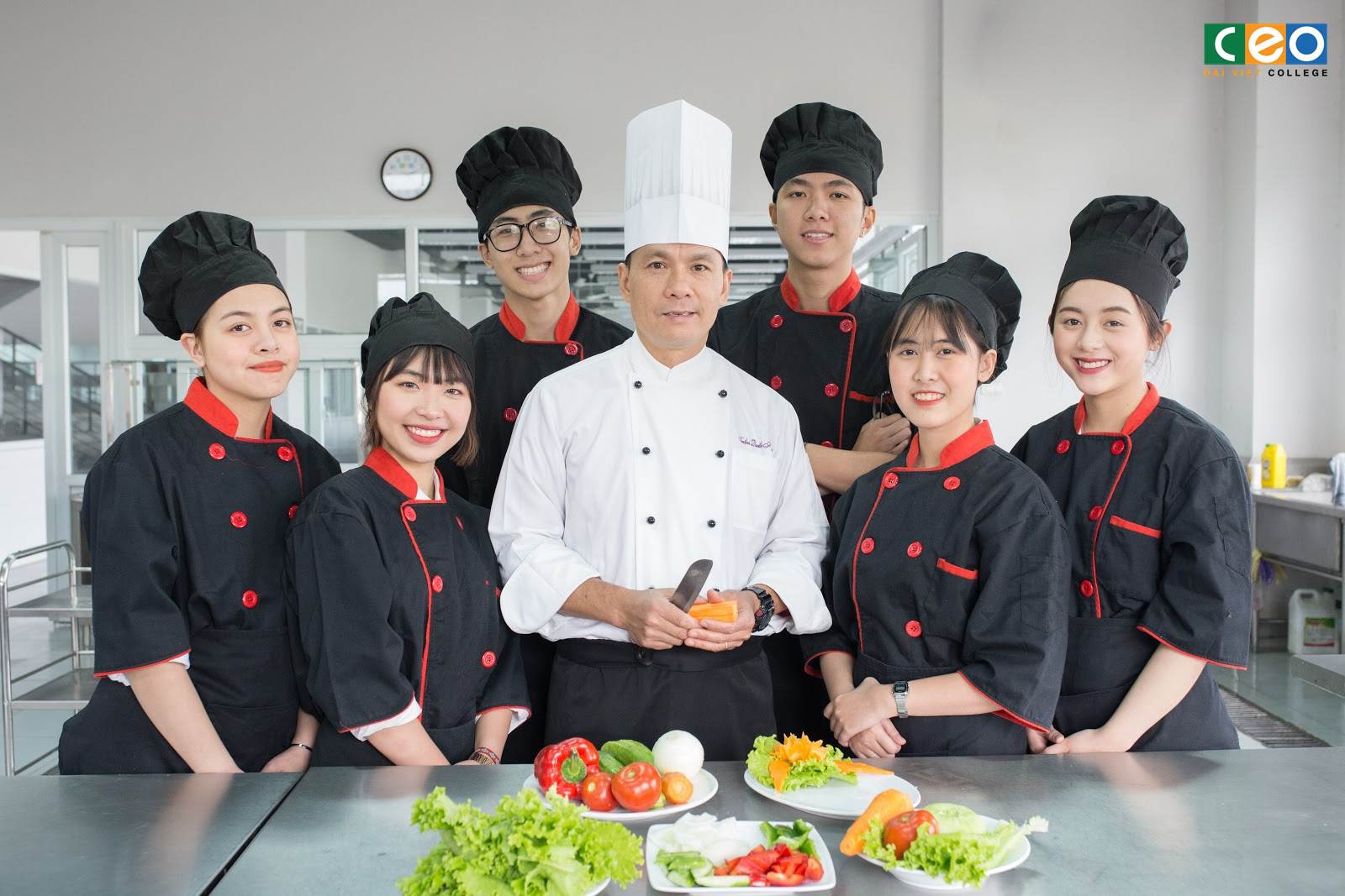 Những lý do để Cao đẳng Đại Việt trở thành lựa chọn ưu tiên cho học sinh đam mê du lịch - Ảnh 1. Những lý do để Cao đẳng Đại Việt trở thành lựa chọn ưu tiên cho học sinh đam mê du lịch - Ảnh 1.