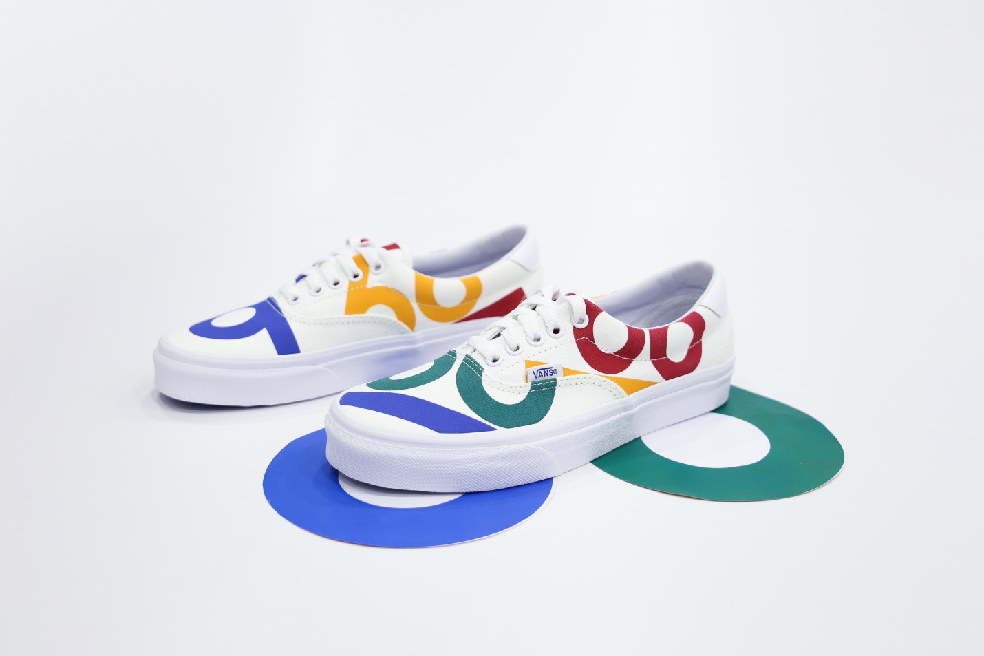 Vans ghi lại dấu ấn quan trọng của mình với siêu phẩm Deck Cub ẩn chứa nhiều ý nghĩa - Ảnh 2. Vans ghi lại dấu ấn quan trọng của mình với siêu phẩm Deck Cub ẩn chứa nhiều ý nghĩa - Ảnh 2.