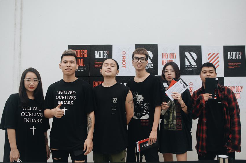Nóng hơn thời tiết mùa hè, sự kiện ra mắt BST Raider từ Hanoi Riot gây tiếng vang trong giới local brand Việt Nam - Ảnh 2. Nóng hơn thời tiết mùa hè, sự kiện ra mắt BST Raider từ Hanoi Riot gây tiếng vang trong giới local brand Việt Nam - Ảnh 2.