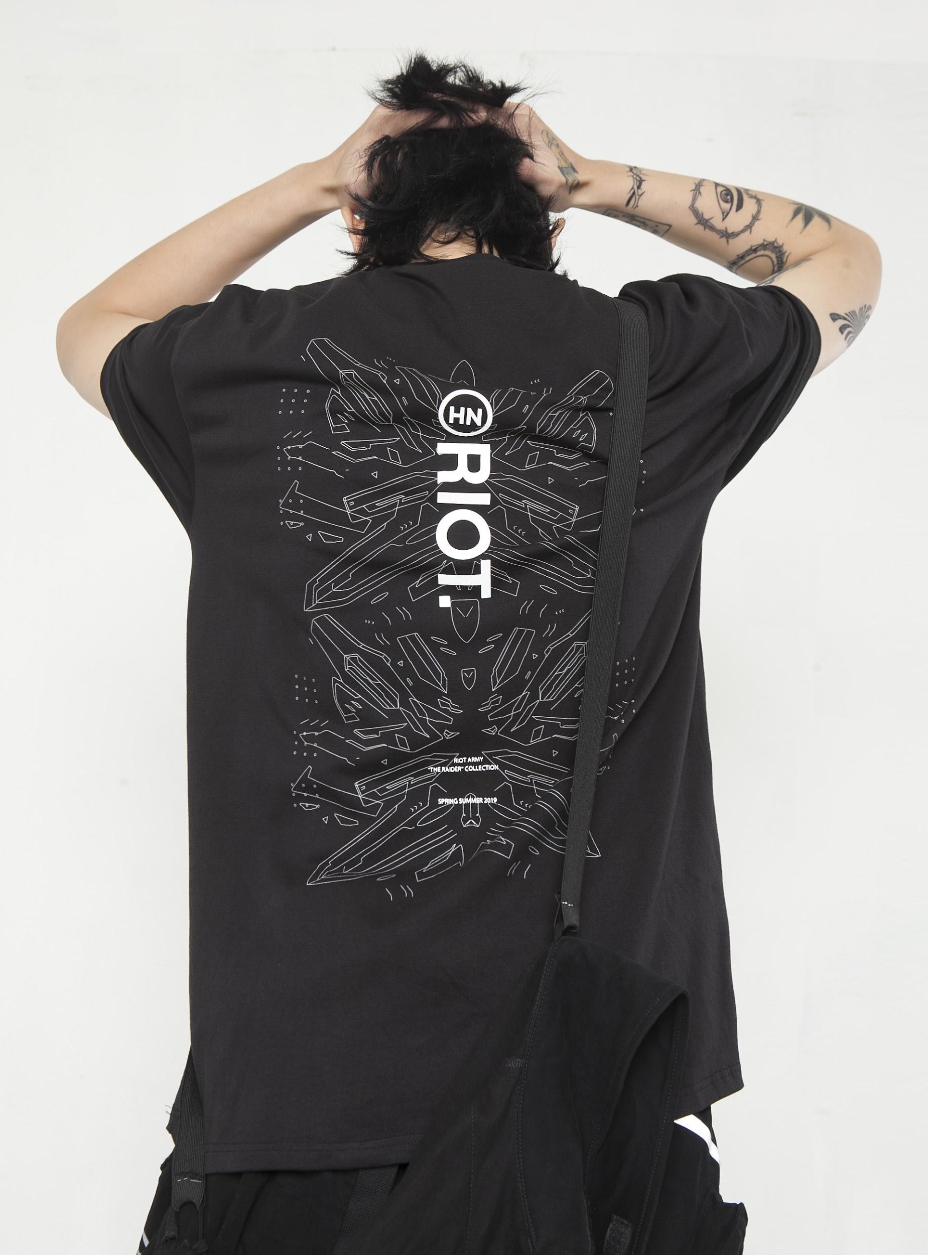 Nóng hơn thời tiết mùa hè, sự kiện ra mắt BST Raider từ Hanoi Riot gây tiếng vang trong giới local brand Việt Nam - Ảnh 10. Nóng hơn thời tiết mùa hè, sự kiện ra mắt BST Raider từ Hanoi Riot gây tiếng vang trong giới local brand Việt Nam - Ảnh 10.