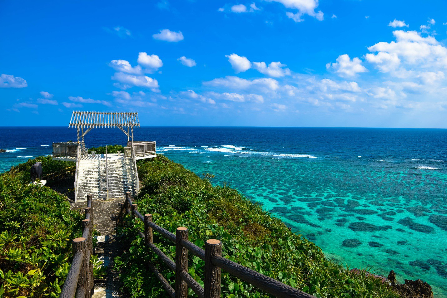 Bay thẳng đến Okinawa, trải nghiệm Nhật Bản đầy mới lạ - Ảnh 2. Bay thẳng đến Okinawa, trải nghiệm Nhật Bản đầy mới lạ - Ảnh 2.