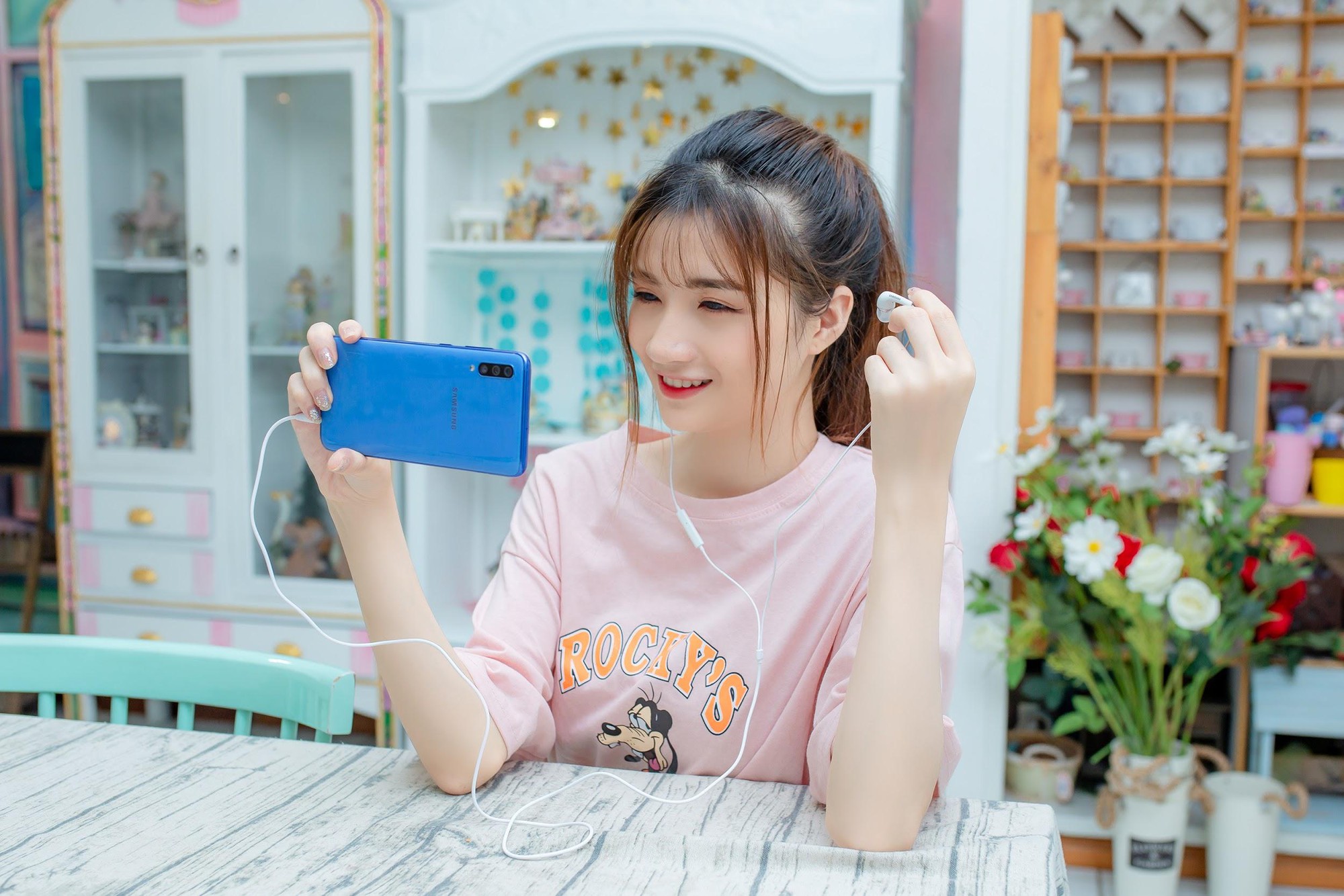Tậu ngay bí kíp “a lê hấp”, biến bản thân thành Hot Instagramer ngàn like chỉ trong một nốt nhạc - Ảnh 1. Tậu ngay bí kíp “a lê hấp”, biến bản thân thành Hot Instagramer ngàn like chỉ trong một nốt nhạc - Ảnh 1.