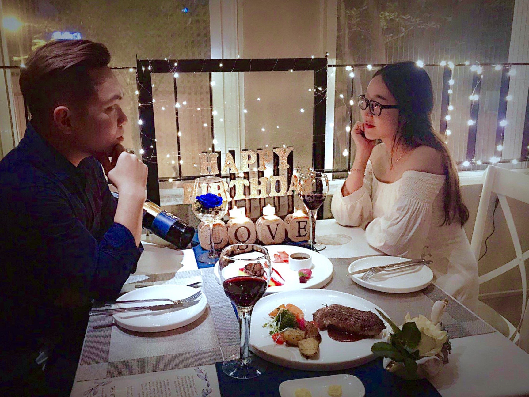 Nhà hàng mang không gian châu Âu tĩnh lặng giữa lòng Sài Gòn “hớp hồn” giới trẻ vì nhìn đâu cũng ra góc sống ảo - Ảnh 7. Nhà hàng mang không gian châu Âu tĩnh lặng giữa lòng Sài Gòn “hớp hồn” giới trẻ vì nhìn đâu cũng ra góc sống ảo - Ảnh 7.