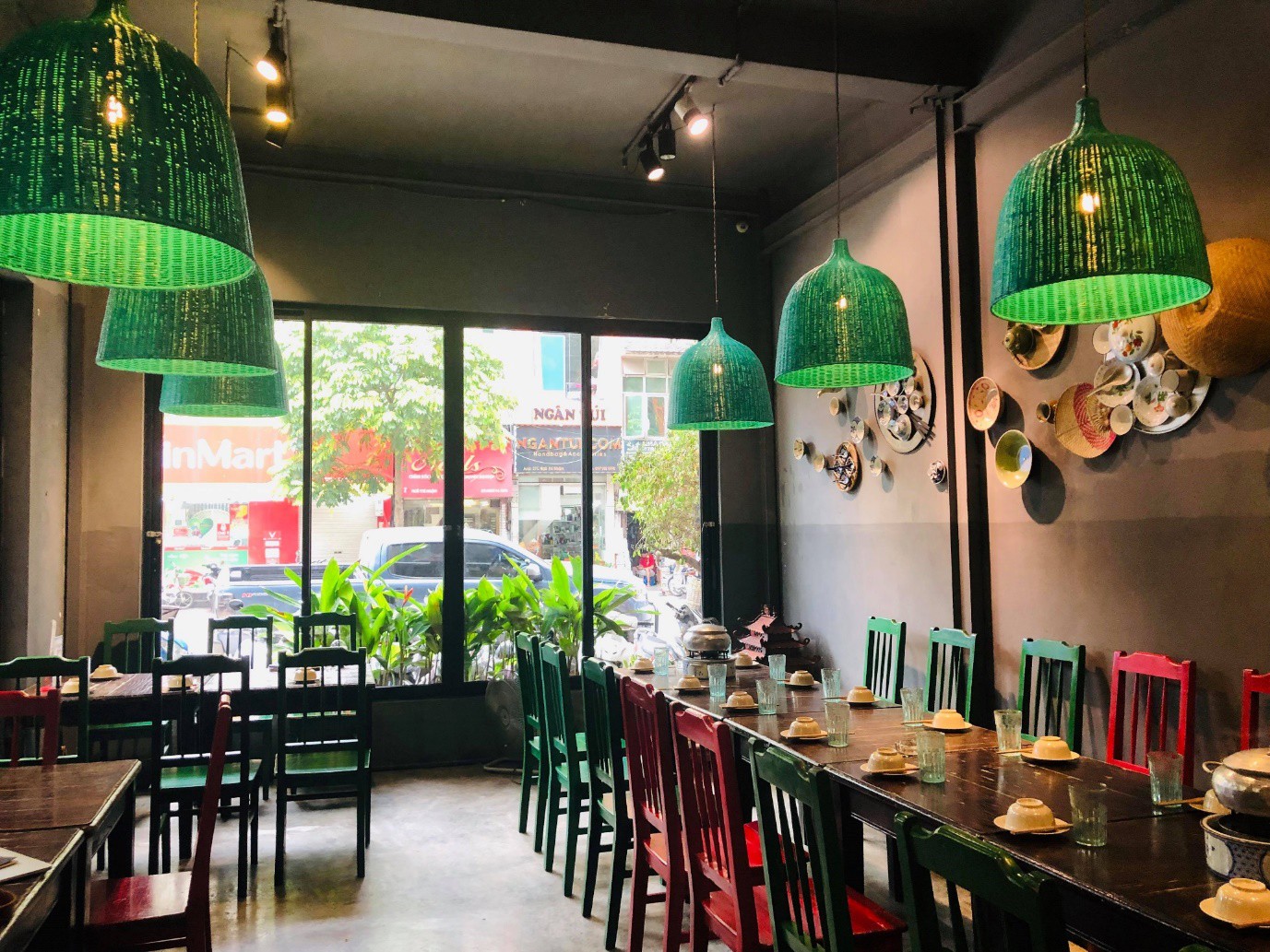 Hẻm Quán: Văn hoá ẩm thực Sài Gòn giữa lòng Hà Nội - Ảnh 4. Hẻm Quán: Văn hoá ẩm thực Sài Gòn giữa lòng Hà Nội - Ảnh 4.