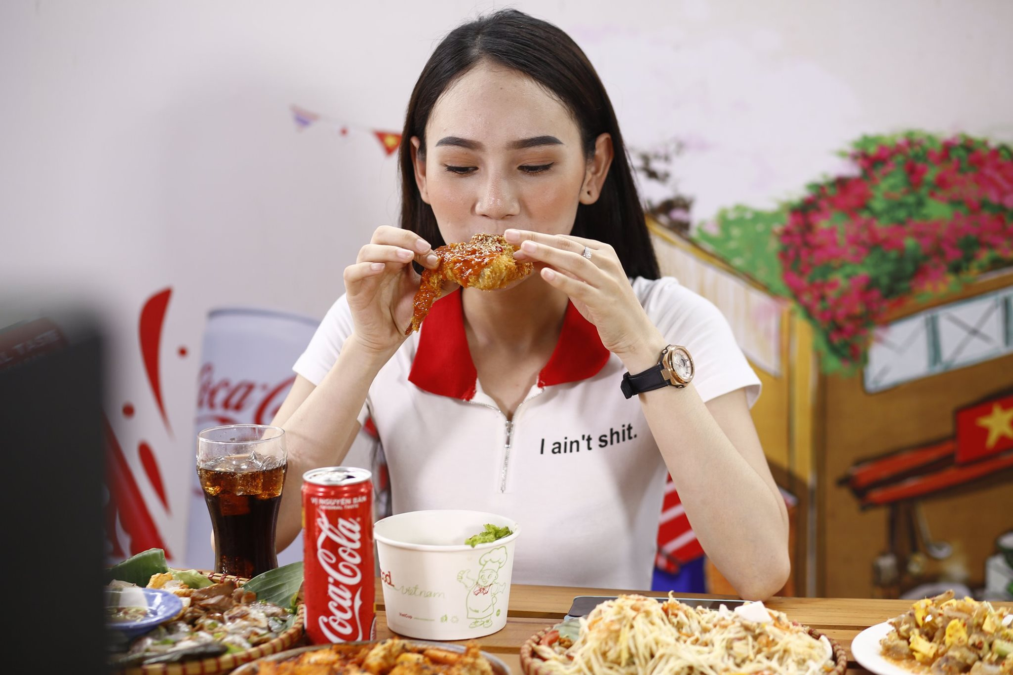 Muốn nếm thử của ngon vật lạ mà còn “lăn tăn”? Xem ngay hội food blogger review đi! - Ảnh 4. Muốn nếm thử của ngon vật lạ mà còn “lăn tăn”? Xem ngay hội food blogger review đi! - Ảnh 4.
