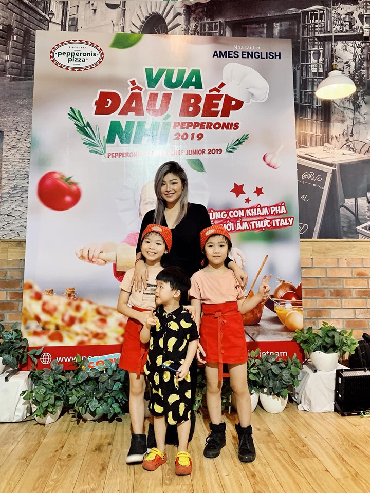 Thiên tài tí hon Minh Anh trở thành đầu bếp Pizza trong cuộc thi vua đầu bếp nhí Pepperonis 2019 - Ảnh 1. Thiên tài tí hon Minh Anh trở thành đầu bếp Pizza trong cuộc thi vua đầu bếp nhí Pepperonis 2019 - Ảnh 1.