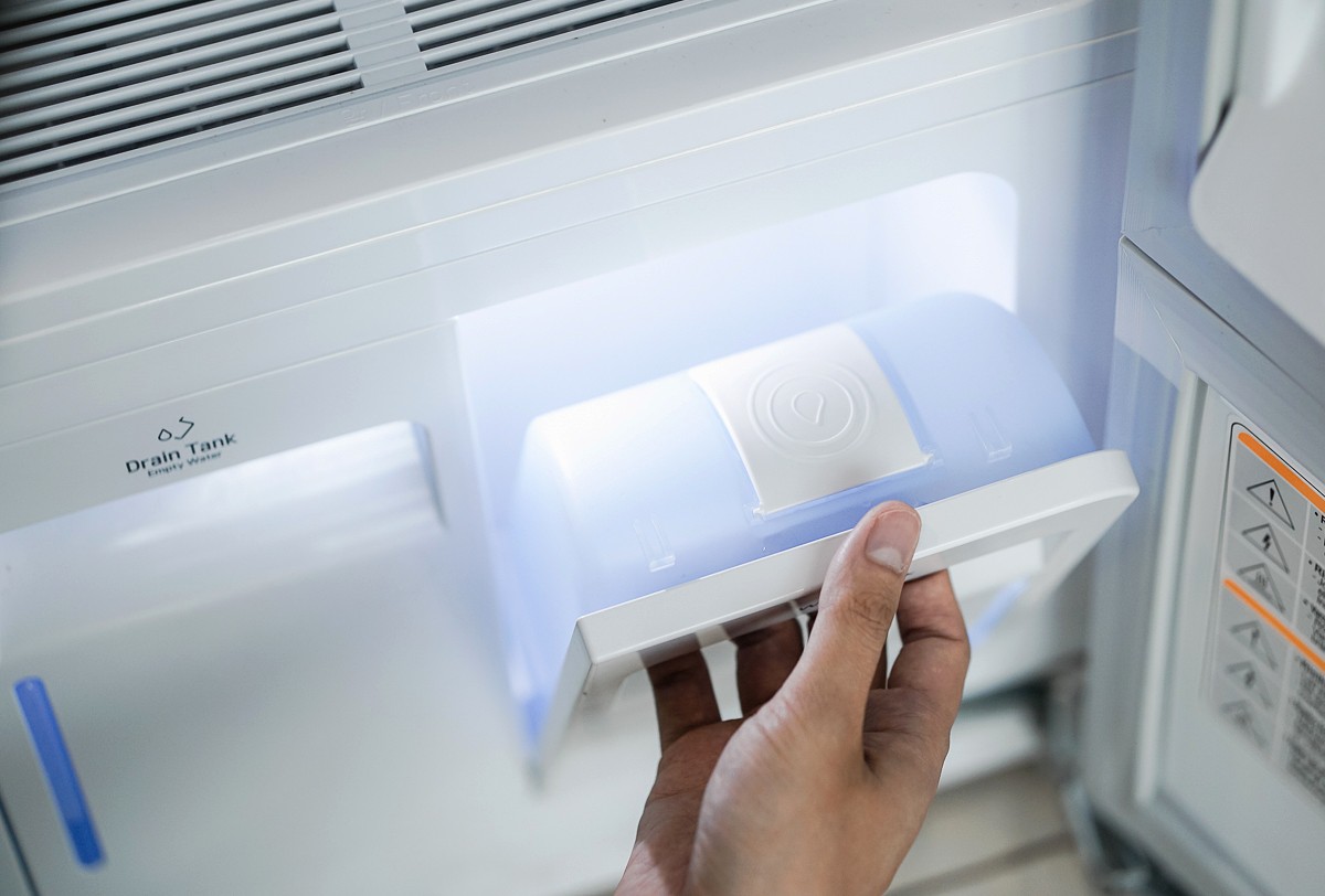 Tủ chăm sóc quần áo LG Styler: Bí quyết để bạn không bao giờ phải mang vest, đầm dạ hội ra tiệm giặt là? - Ảnh 8. Tủ chăm sóc quần áo LG Styler: Bí quyết để bạn không bao giờ phải mang vest, đầm dạ hội ra tiệm giặt là? - Ảnh 8.