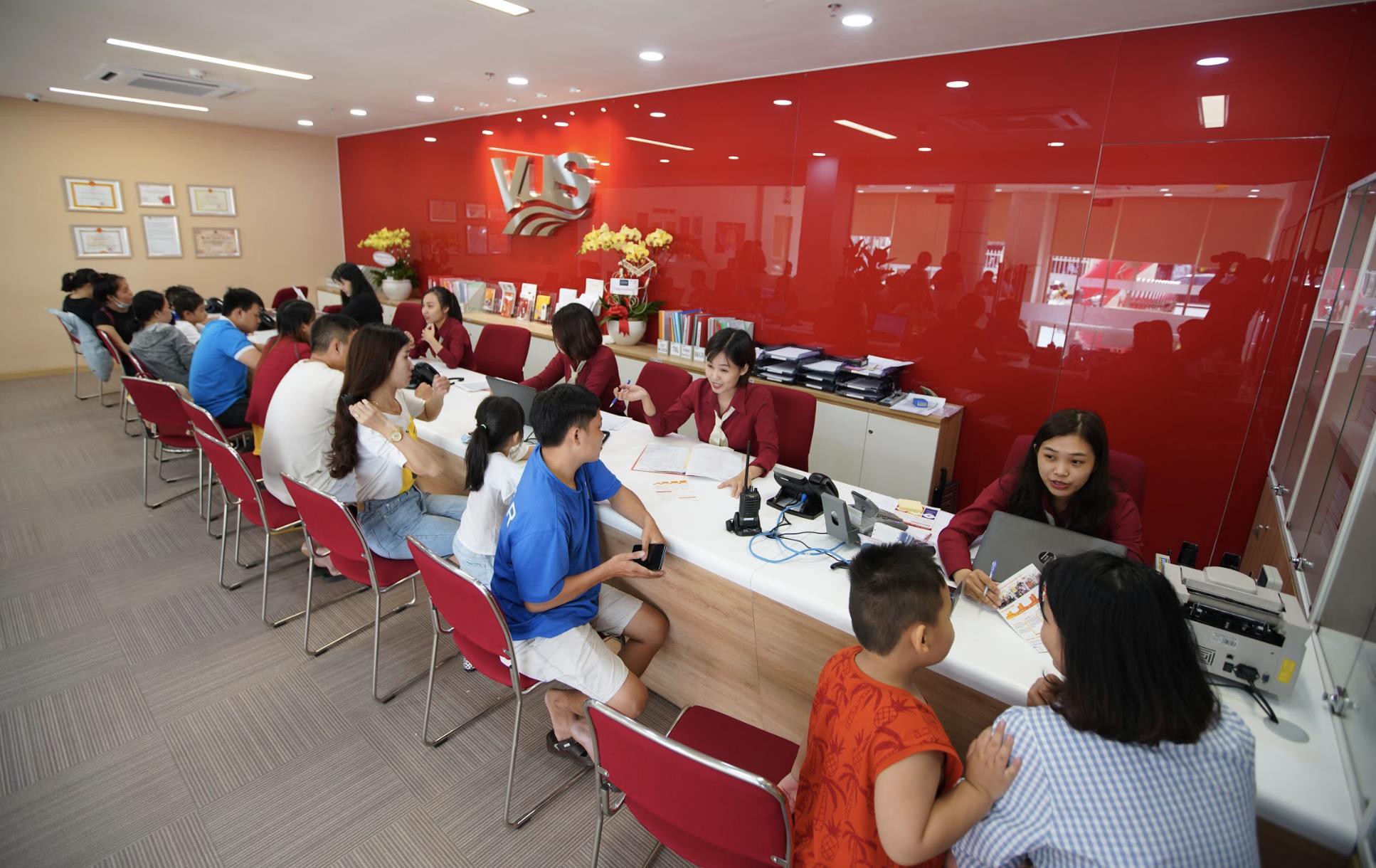 Những hoạt động thú vị trong tháng khai trương của VUS Lê Trọng Tấn - Ảnh 4. Những hoạt động thú vị trong tháng khai trương của VUS Lê Trọng Tấn - Ảnh 4.