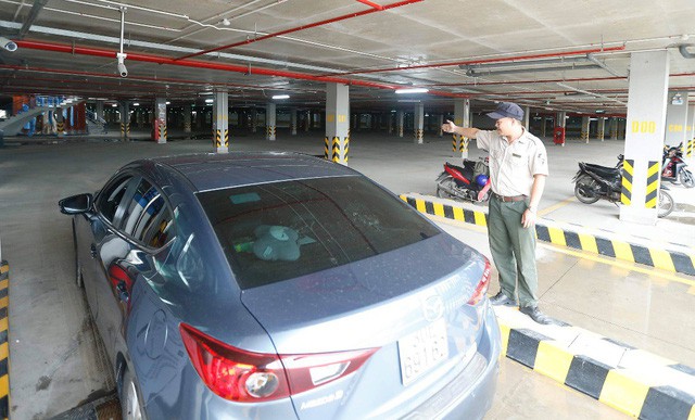 Hạ Long: Khi tuyến đường ven biển đẹp nhất miền Bắc thành… bãi đỗ xe - Ảnh 8. Hạ Long: Khi tuyến đường ven biển đẹp nhất miền Bắc thành… bãi đỗ xe - Ảnh 8.