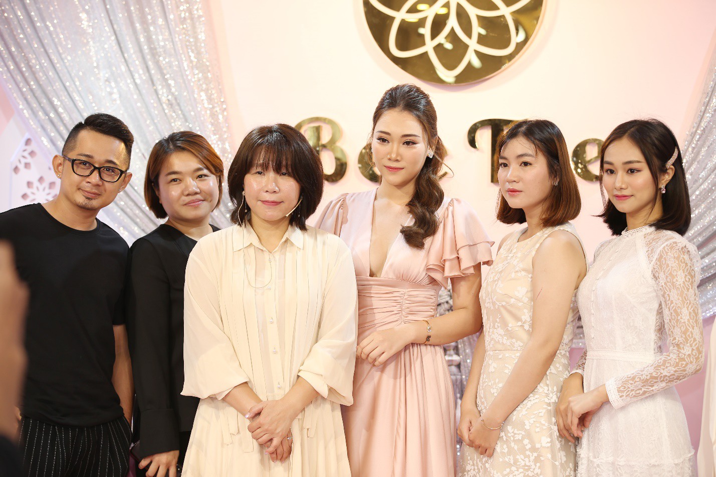 BeeTee Cosmetics - Thiên đường mua sắm mỹ phẩm mới khiến dàn mỹ nhân Việt check-in rần rần - Ảnh 10.
