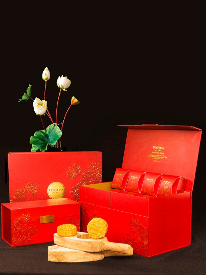 Bánh trung thu nghệ nhân – tinh hoa từ chiếc khuôn gỗ mộc - Ảnh 1. Bánh trung thu nghệ nhân – tinh hoa từ chiếc khuôn gỗ mộc - Ảnh 1.