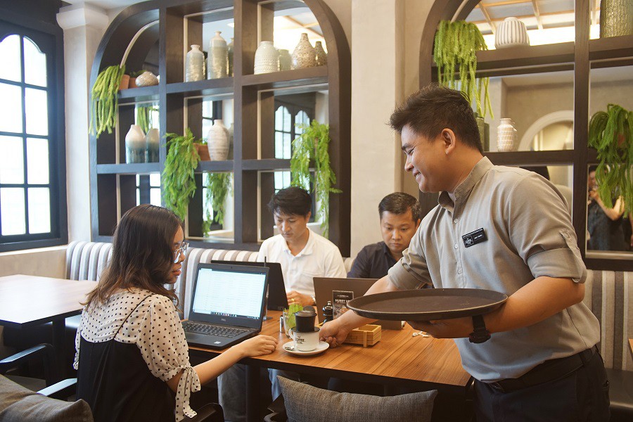 Đã đến lúc chúng ta nên nghĩ khác về câu “Bữa nào mình dùng cà phê nhé?” - Ảnh 2.