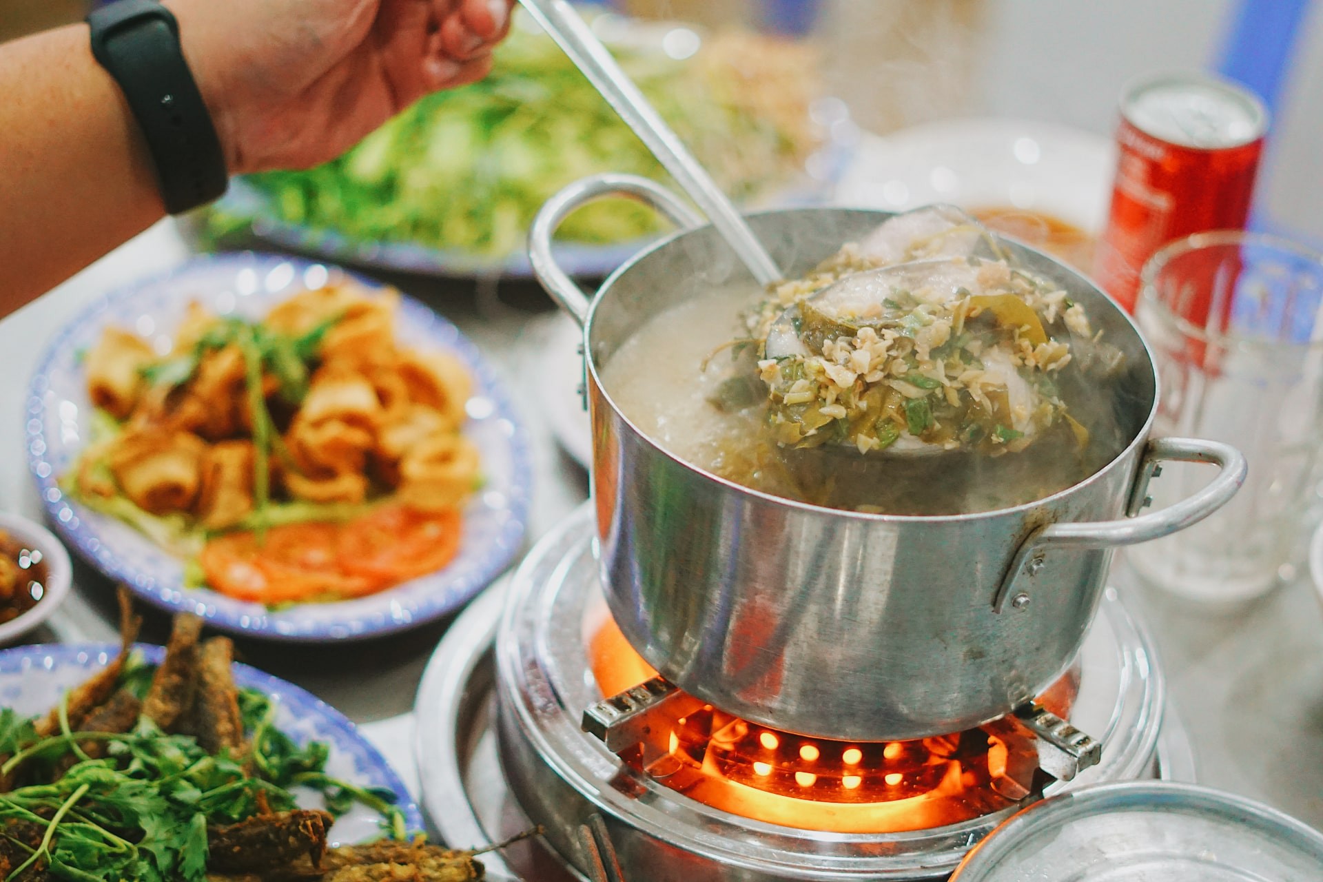 Trời mưa, nên “ăn và chill” sao cho đúng điệu? - Ảnh 9. Trời mưa, nên “ăn và chill” sao cho đúng điệu? - Ảnh 9.