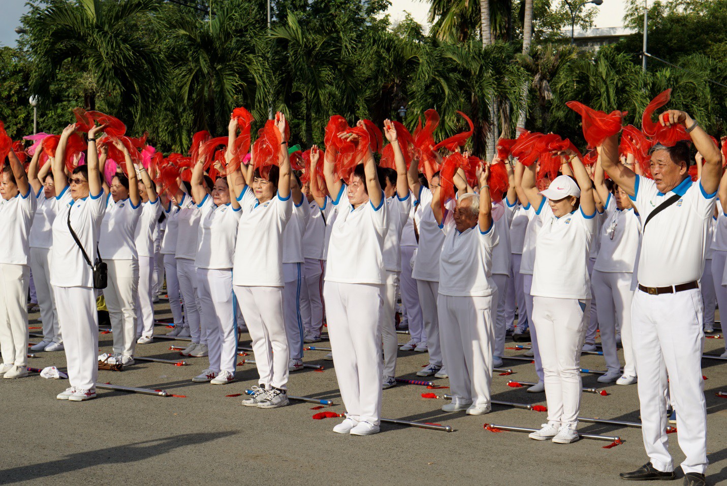 Lắng nghe chuyên gia dinh dưỡng tư vấn sức khỏe tại ngày hội người cao tuổi - Ảnh 4. Lắng nghe chuyên gia dinh dưỡng tư vấn sức khỏe tại ngày hội người cao tuổi - Ảnh 4.