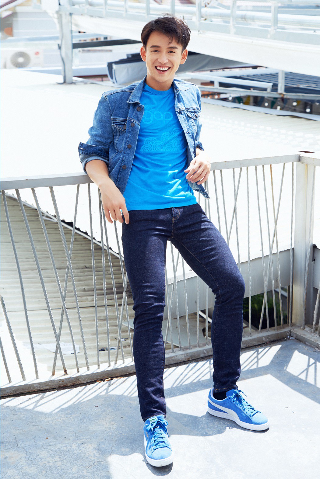 GAP ra mắt BST “It’s Our Denim Now – Khám phá thế hệ denim với kiểu dáng và phong cách mới lạ - Ảnh 2. GAP ra mắt BST “It’s Our Denim Now – Khám phá thế hệ denim với kiểu dáng và phong cách mới lạ - Ảnh 2.