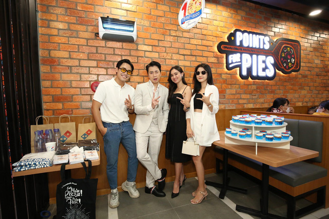 Sau Chung kết Rap Việt, Karik trở thành “Hoàng tử pizza” khuấy động buổi khai trương cửa hàng thứ 50 - Domino’s Phạm Hồng Thái - Ảnh 4.