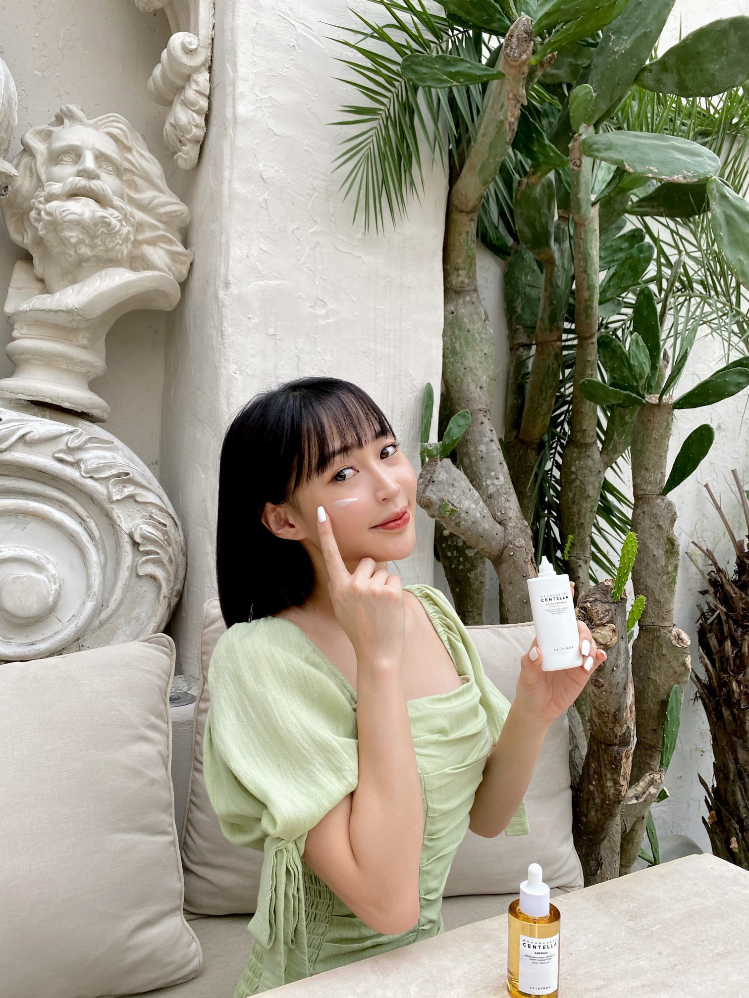 Bật mí cách “giải cứu” da sau mụn từ những cô nàng “IT Girl” - Ảnh 1. Bật mí cách “giải cứu” da sau mụn từ những cô nàng “IT Girl” - Ảnh 1.