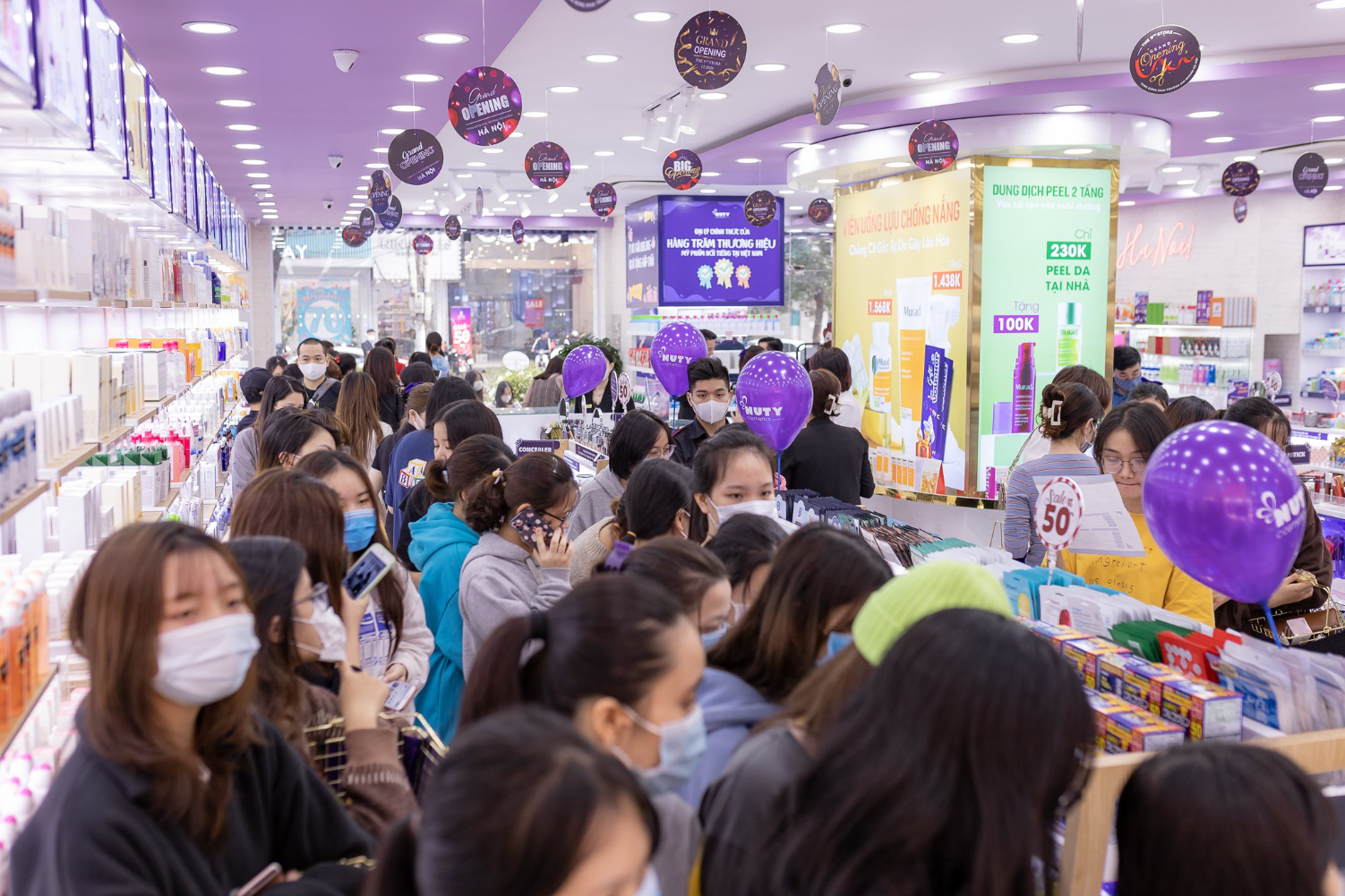 Á hậu Huyền My rạng rỡ đến dự sự kiện khai trương Nuty Cosmetics chi nhánh 9 tại Hà Nội - Ảnh 9. Á hậu Huyền My rạng rỡ đến dự sự kiện khai trương Nuty Cosmetics chi nhánh 9 tại Hà Nội - Ảnh 9.