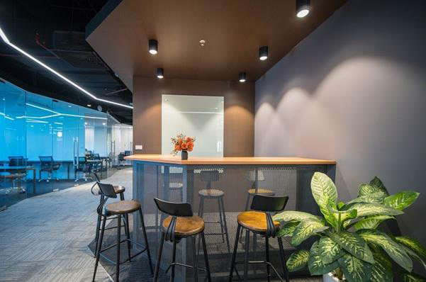 Những mặt bất cập khi thuê co-working space bạn có biết - Ảnh 1.