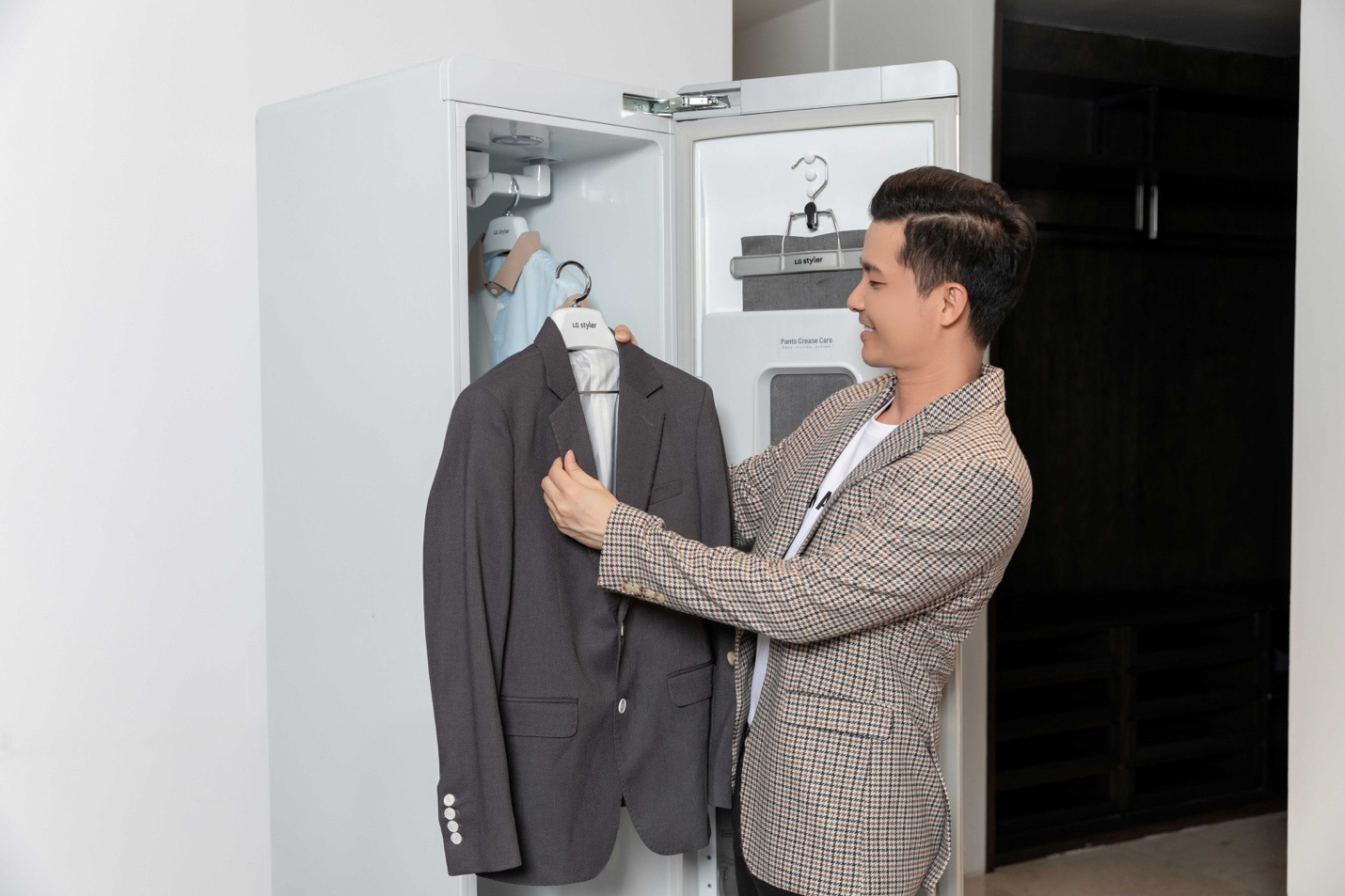 Từ bỏ công việc nhà báo nhiều hứa hẹn thăng tiến, CEO Quân Ngọc làm nên sự nghiệp khi theo ngành quảng cáo - Ảnh 1. Từ bỏ công việc nhà báo nhiều hứa hẹn thăng tiến, CEO Quân Ngọc làm nên sự nghiệp khi theo ngành quảng cáo - Ảnh 1.