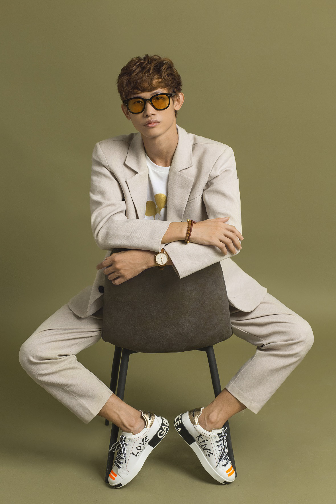Stylist Khúc Mạnh Quân kể chuyện nghề không như mơ - Ảnh 1. Stylist Khúc Mạnh Quân kể chuyện nghề không như mơ - Ảnh 1.