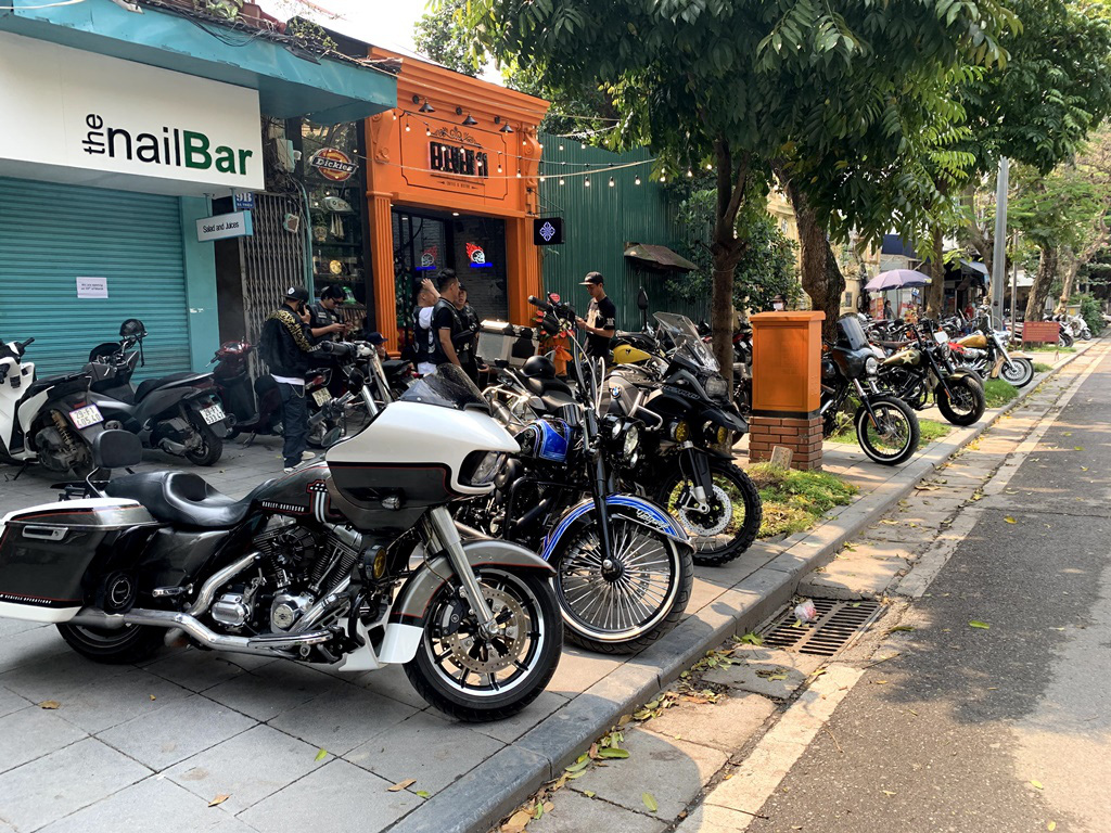 Đơn giản mà hiện đại, đây là chốn “tụ nghĩa” mới dành cho dân biker Hà Nội - Ảnh 1. Đơn giản mà hiện đại, đây là chốn “tụ nghĩa” mới dành cho dân biker Hà Nội - Ảnh 1.