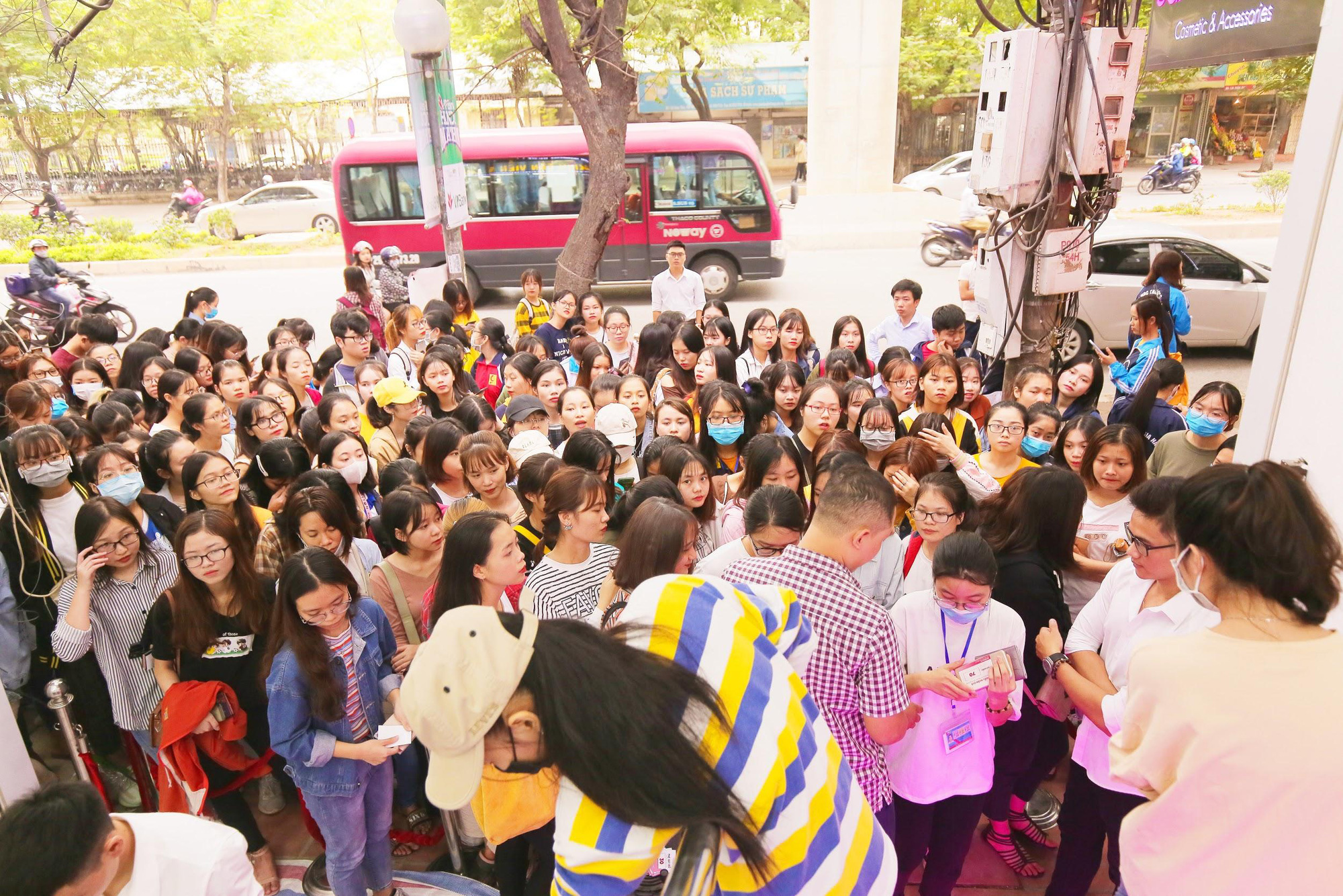 Hội mê làm đẹp háo hức chờ “Thiên đường mỹ phẩm 0 đồng” từ chuỗi cửa hàng đình đám Hà Nội - Ảnh 4. Hội mê làm đẹp háo hức chờ “Thiên đường mỹ phẩm 0 đồng” từ chuỗi cửa hàng đình đám Hà Nội - Ảnh 4.
