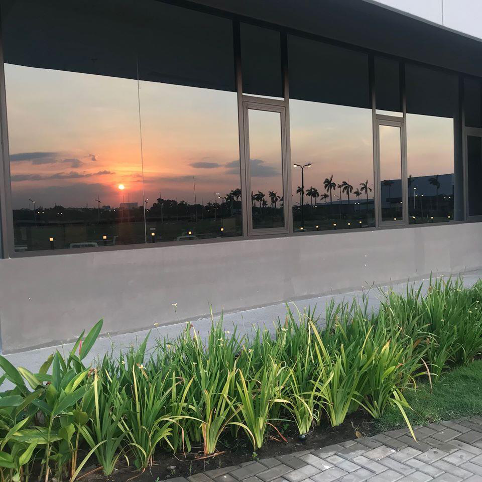 Chẳng cần đi đâu xa, dân công nghệ sống ảo với hàng nghìn góc ở ngay văn phòng - Ảnh 10. Chẳng cần đi đâu xa, dân công nghệ sống ảo với hàng nghìn góc ở ngay văn phòng - Ảnh 10.