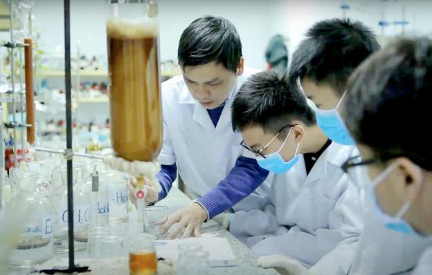 Học sinh Việt giành cú đúp huy chương Vàng tại 2 cuộc thi khoa học quốc tế - Ảnh 2.