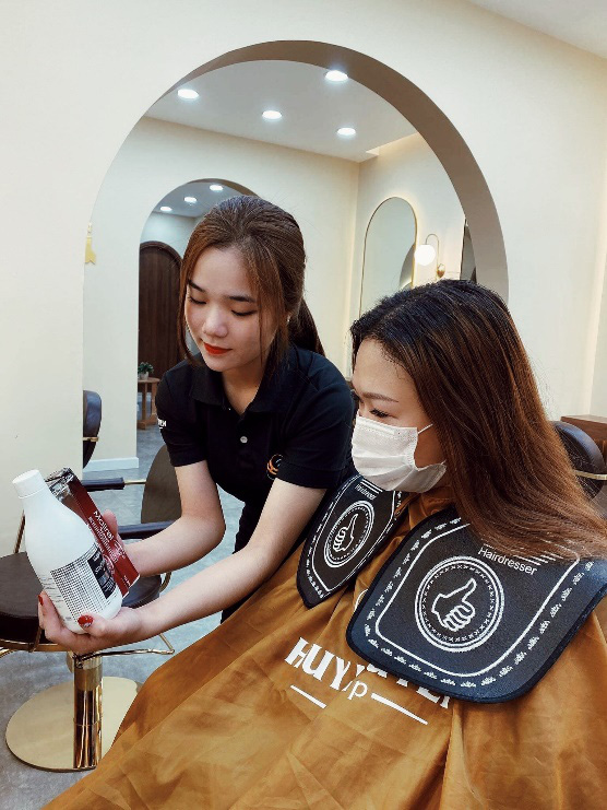 Bật mí hair salon siêu xinh tại thành phố Hồ Chí Minh - Ảnh 6.