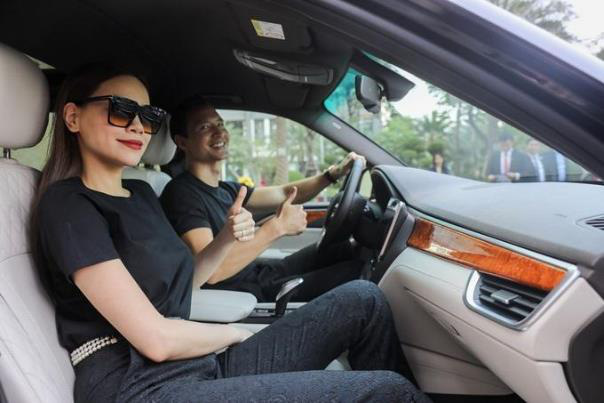 Hà Hồ - Kim Lý là 1 trong 500 người sở hữu xe siêu sang VinFast President - Ảnh 5.