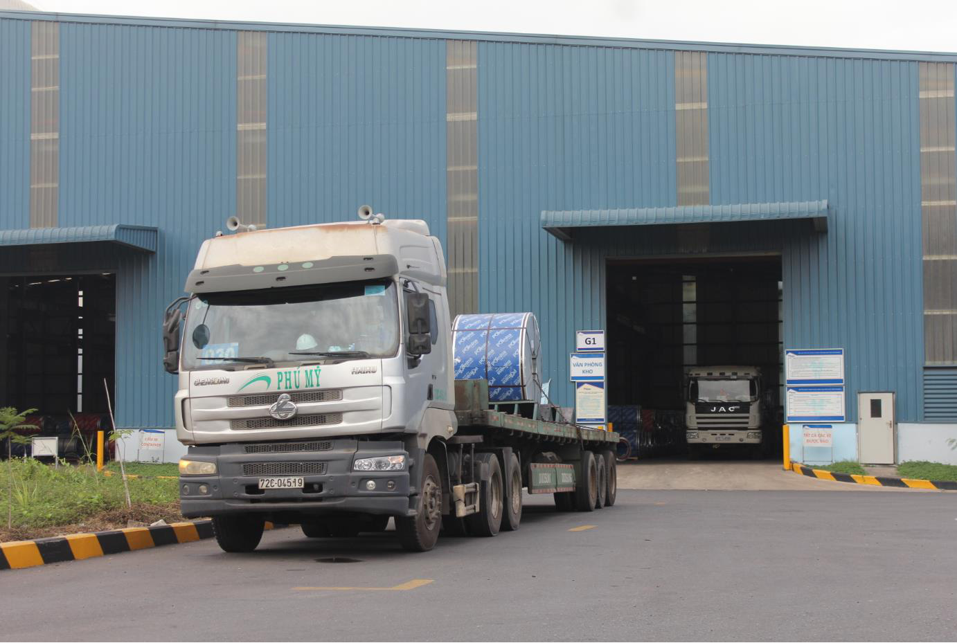 Tôn Pomina liên tiếp xuất khẩu sang thị trường châu Âu - Ảnh 1. Tôn Pomina liên tiếp xuất khẩu sang thị trường châu Âu - Ảnh 1.