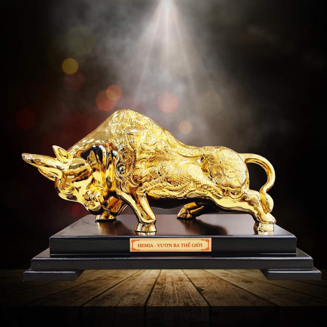 King Gold Art: Bật mí về tượng bò tài chính khiến doanh nhân mê mẩn - Ảnh 2.
